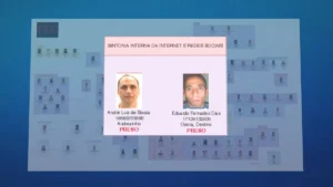 Organograma do PCC em telas e documentos financeiros, mostrando a sofisticação da gestão criminosa e o uso de tecnologia.